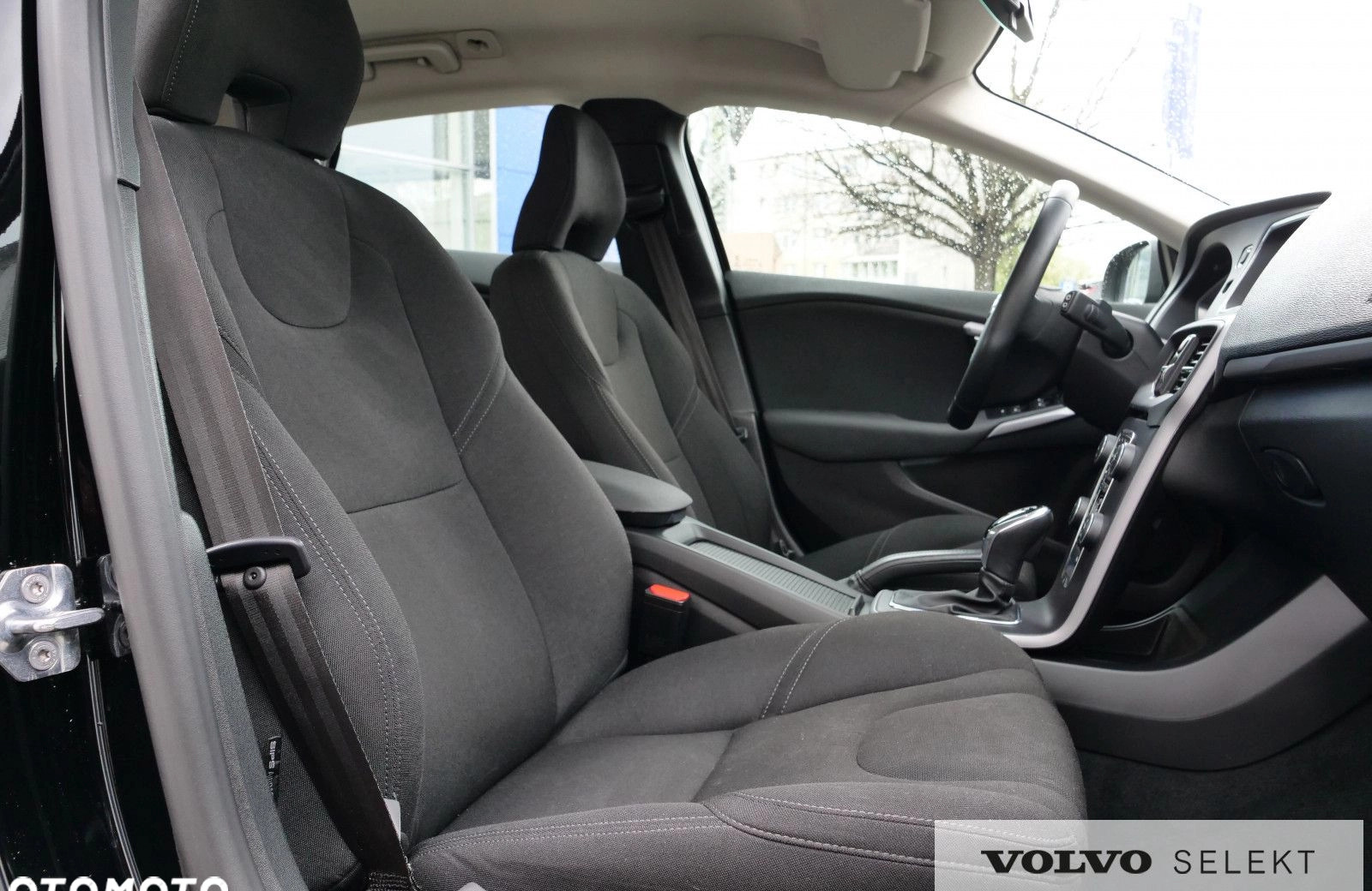 Volvo V40 cena 79900 przebieg: 63687, rok produkcji 2019 z Dukla małe 631